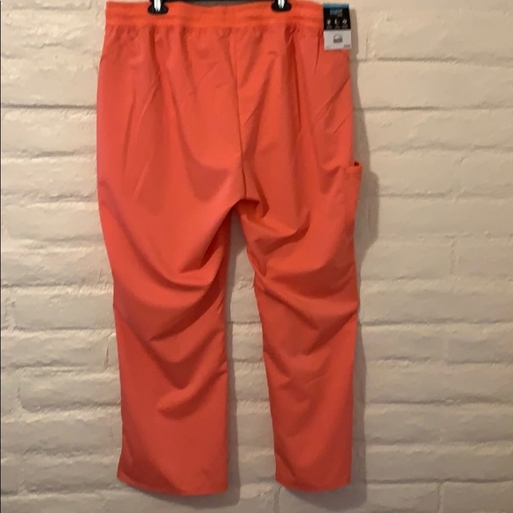 🇺🇸 3/$11 Must bundle any 3 🇺🇸 for discount - Picture 6 of 8